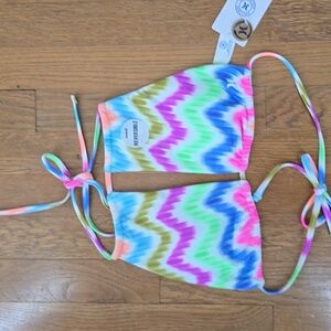 HURLEY BRAND WOMEN'S MULTI COLORS REVERSIBLE BATHING SUIT TOP SIZE SMALL